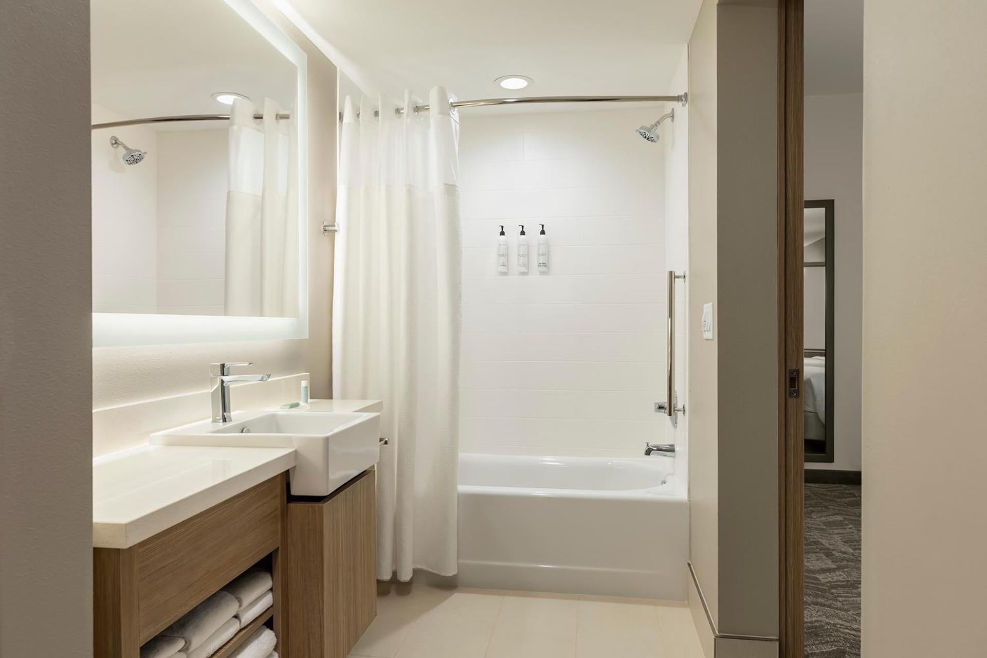 Springhill Suites By Marriott Fargo Phòng bức ảnh
